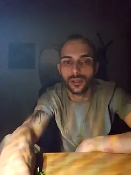 Snapshot of denisxlRo chatting on January 11, 2026, 1:12 am denisxlRo online show from January 11, 2026, 1:12 am