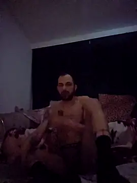 Snapshot of denisxlRo chatting on February 25, 2025, 9:04 pm denisxlRo online show from February 25, 2025, 9:04 pm