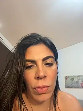 valecruz903 online show from December 4, 2025, 5:34 pm