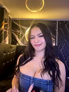 abbymnd online show from October 27, 2025, 7:04 pm