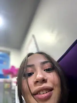 abbymnd online show from November 5, 2025, 6:44 pm