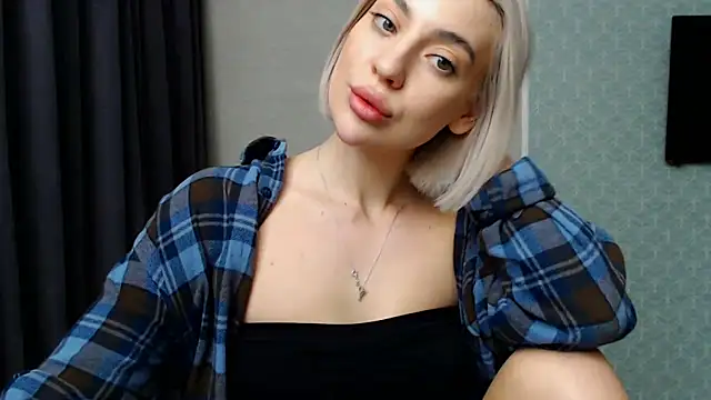 hot-sasha9 online show from February 13, 2025, 7:31 pm