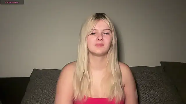 Allylove03 online show from October 7, 2025, 6:03 am