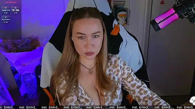 Snapshot of Emili1- chatting on December 15, 2025, 2:34 pm Emili1- online show from December 15, 2025, 2:34 pm