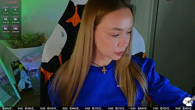 Snapshot of Emili1- chatting on January 15, 2026, 12:30 pm Emili1- online show from January 15, 2026, 12:30 pm