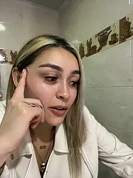 emma oxford online show from March 6, 2025, 11:53 pm