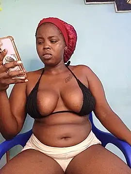 Snapshot of freaky_belle chatting on June 18, 2026, 12:54 pm freaky belle online show from June 18, 2026, 12:54 pm