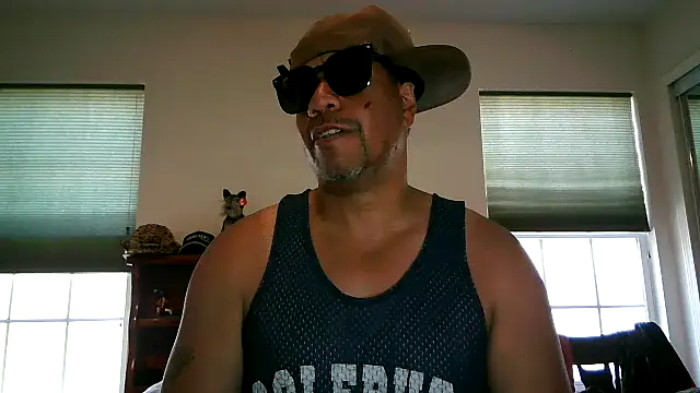 Snapshot of pimpdaddy4ever chatting on May 5, 2026, 6:55 pm pimpdaddy4ever online show from May 5, 2026, 6:55 pm
