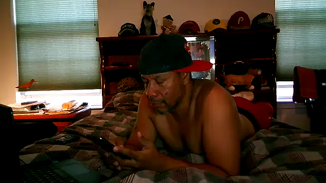 Snapshot of pimpdaddy4ever chatting on November 16, 2025, 6:01 pm pimpdaddy4ever online show from November 16, 2025, 6:01 pm