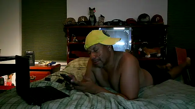 Snapshot of pimpdaddy4ever chatting on May 9, 2026, 1:31 am pimpdaddy4ever online show from May 9, 2026, 1:31 am