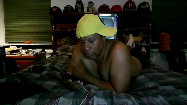 Snapshot of pimpdaddy4ever chatting on November 7, 2025, 1:32 am pimpdaddy4ever online show from November 7, 2025, 1:32 am