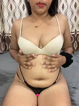 Snapshot of little_shadow chatting on October 19, 2025, 5:16 pm little shadow online show from October 19, 2025, 5:16 pm