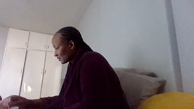 BabeAssXX online show from March 10, 2026, 2:43 pm