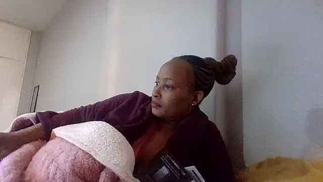 BabeAssXX online show from July 7, 2026, 2:42 pm