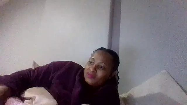 BabeAssXX online show from July 28, 2026, 3:21 pm
