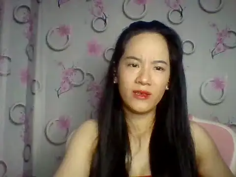 Snapshot of Nana-68 chatting on October 19, 2025, 12:52 pm Nana-68 online show from October 19, 2025, 12:52 pm