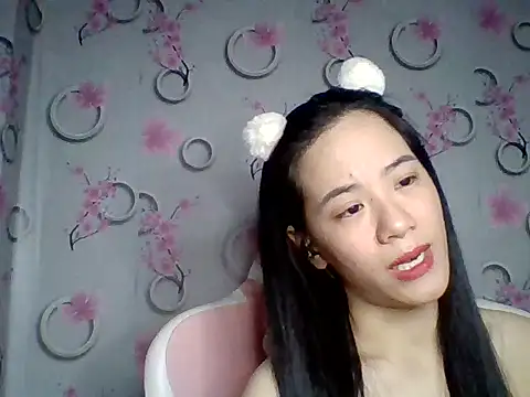 Snapshot of Nana-68 chatting on November 13, 2025, 3:27 pm Nana-68 online show from November 13, 2025, 3:27 pm