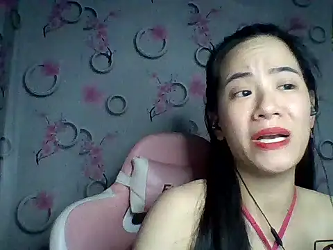 Snapshot of Nana-68 chatting on November 14, 2025, 1:15 pm Nana-68 online show from November 14, 2025, 1:15 pm