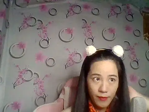 Snapshot of Nana-68 chatting on November 7, 2025, 12:53 pm Nana-68 online show from November 7, 2025, 12:53 pm