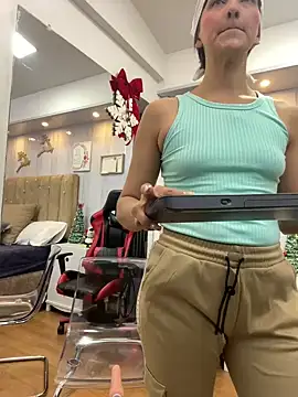 Snapshot of Vicky__skinny_ chatting on December 18, 2024, 3:58 am Vicky skinny online show from December 18, 2024, 3:58 am