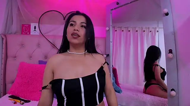 Emma collins23 online show from December 2, 2025, 2:34 am