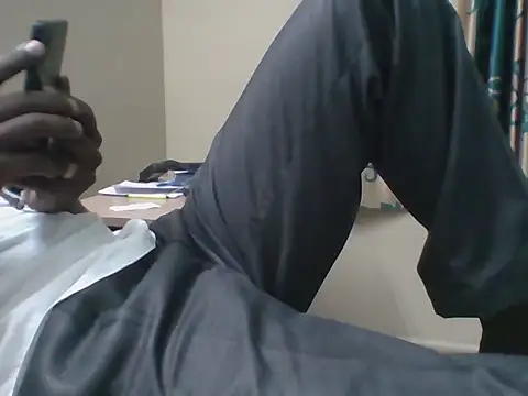 Snapshot of bas1cooks chatting on October 10, 2025, 4:52 pm bas1cooks online show from October 10, 2025, 4:52 pm