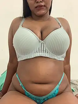 Snapshot of sweety_yehara chatting on March 5, 2026, 6:04 pm sweety yehara online show from March 5, 2026, 6:04 pm