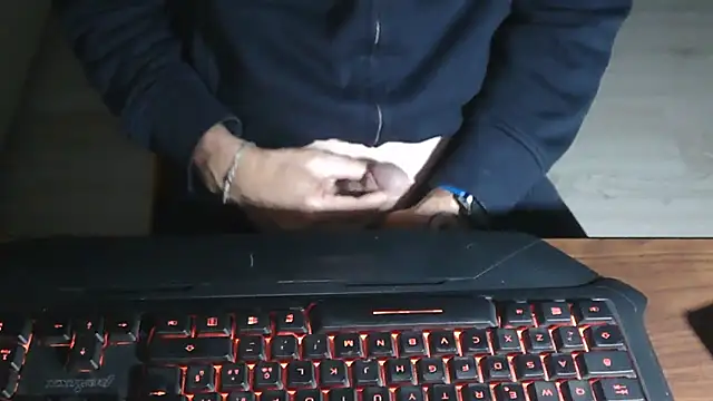 Adri gard online show from October 27, 2025, 9:38 pm