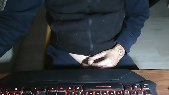 Adri gard online show from November 20, 2025, 8:53 pm