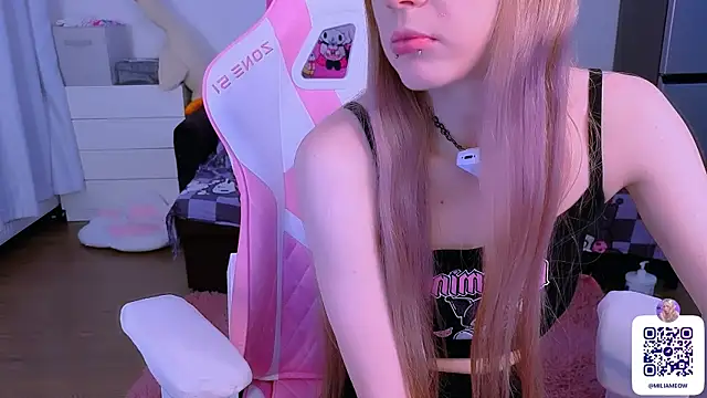 Snapshot of Milia_Parker chatting on November 23, 2025, 2:43 am Milia Parker online show from November 23, 2025, 2:43 am