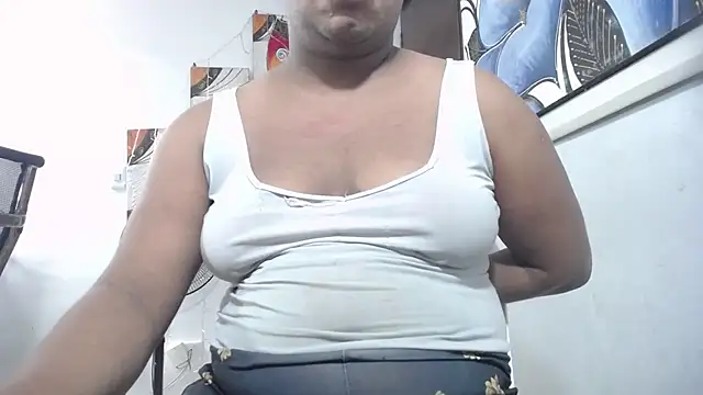 Snapshot of tsbigcock10incock chatting on May 27, 2026, 5:31 pm tsbigcock10incock online show from May 27, 2026, 5:31 pm
