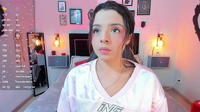 Charlotte  Benett online show from March 19, 2026, 5:40 am