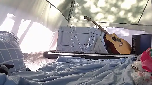 sweetnissapril online show from March 27, 2026, 8:32 pm