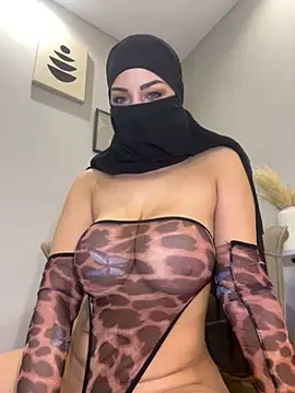 Snapshot of Amberonee31 chatting on March 9, 2026, 8:12 pm Amberonee31 online show from March 9, 2026, 8:12 pm