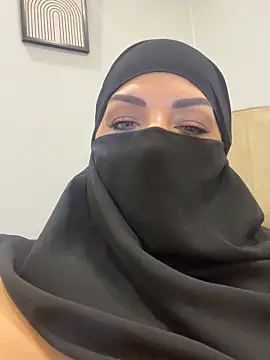 Snapshot of Amberonee31 chatting on October 27, 2025, 8:54 pm Amberonee31 online show from October 27, 2025, 8:54 pm