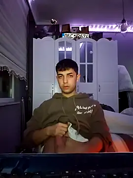 18yearsoldpenis online show from January 1, 2025, 6:27 pm