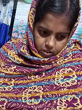 Beauty-queen online show from November 12, 2025, 1:59 pm