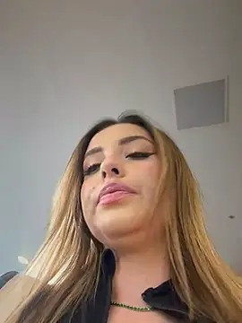 Alirawrz online show from July 23, 2026, 2:35 pm