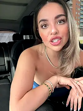 Alirawrz online show from November 9, 2025, 1:04 pm