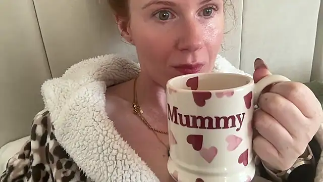 redheadrosie69 online show from September 25, 2025, 9:04 am