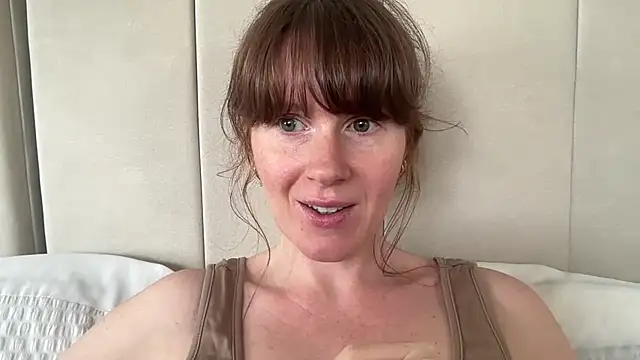 redheadrosie69 online show from June 15, 2026, 9:09 am