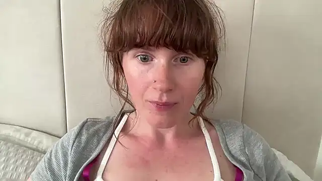 Snapshot of redheadrosie69 chatting on July 28, 2026, 1:21 pm redheadrosie69 online show from July 28, 2026, 1:21 pm
