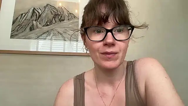 redheadrosie69 online show from June 8, 2026, 9:43 am