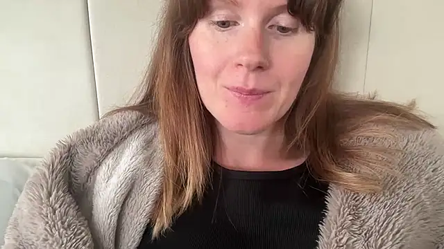 Snapshot of redheadrosie69 chatting on July 3, 2026, 10:00 am redheadrosie69 online show from July 3, 2026, 10:00 am