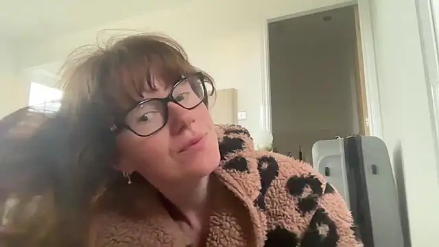 redheadrosie69 online show from June 11, 2026, 4:53 am