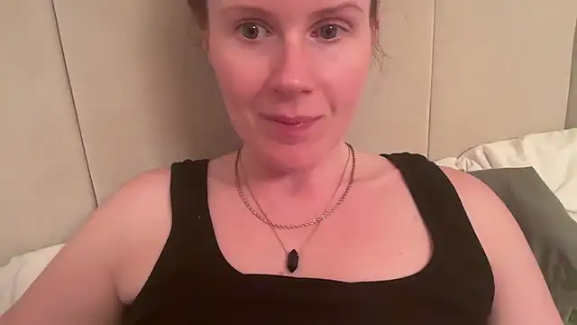 redheadrosie69 online show from September 11, 2025, 7:14 pm