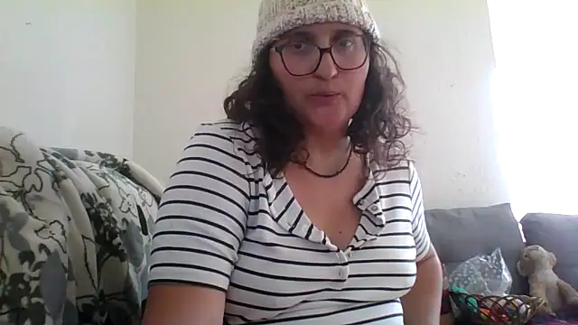 juicyrubies online show from February 7, 2026, 12:46 pm