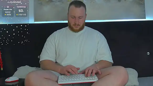 Snapshot of RoddyStill chatting on February 18, 2025, 8:27 am RoddyStill online show from February 18, 2025, 8:27 am