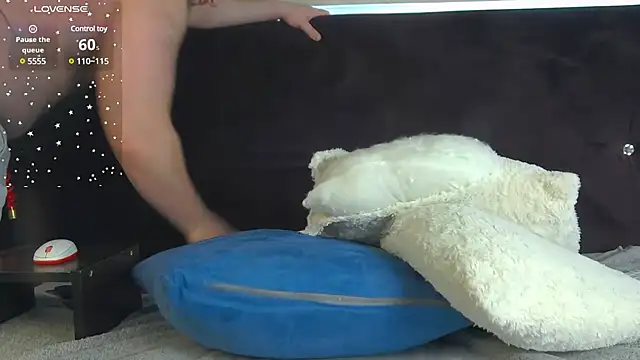 Snapshot of RoddyStill chatting on February 24, 2025, 5:09 pm RoddyStill online show from February 24, 2025, 5:09 pm