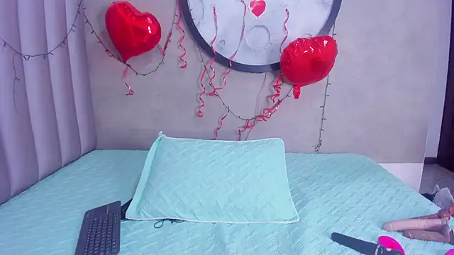 Snapshot of SussanMilf_ chatting on February 15, 2026, 11:20 am SussanMilf online show from February 15, 2026, 11:20 am